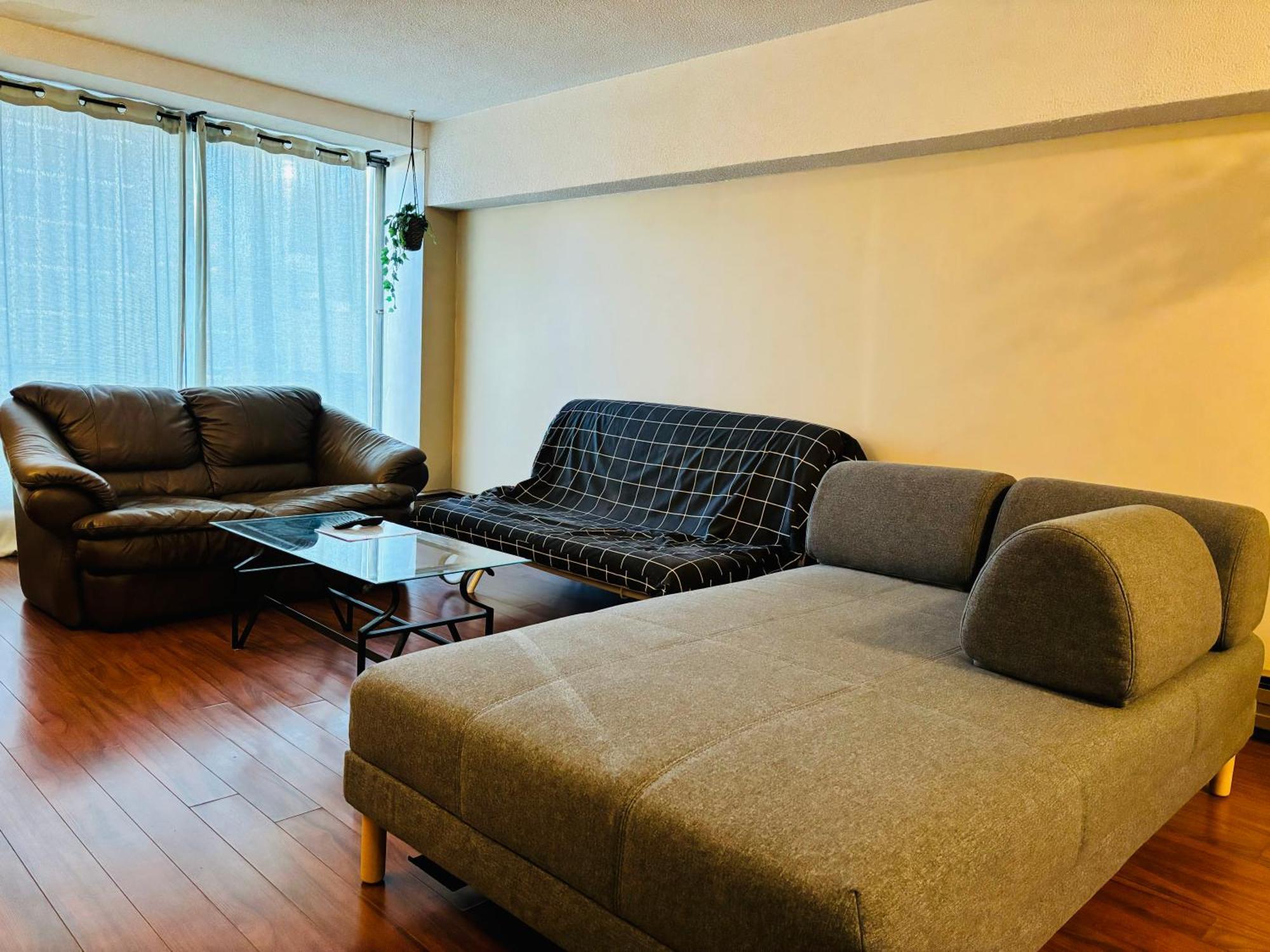 5th Floor Cozy 1 Bedroom With Parking * Calgary
